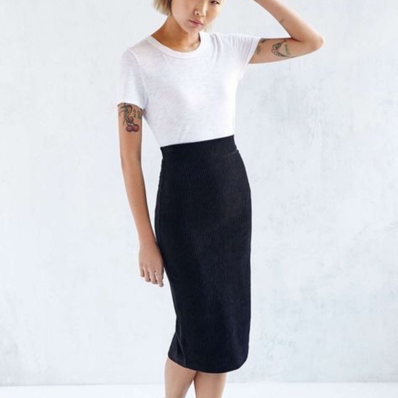 silence + noise Dresses & Skirts - NWT UO Silence + Noise Claudia Midi Skirt